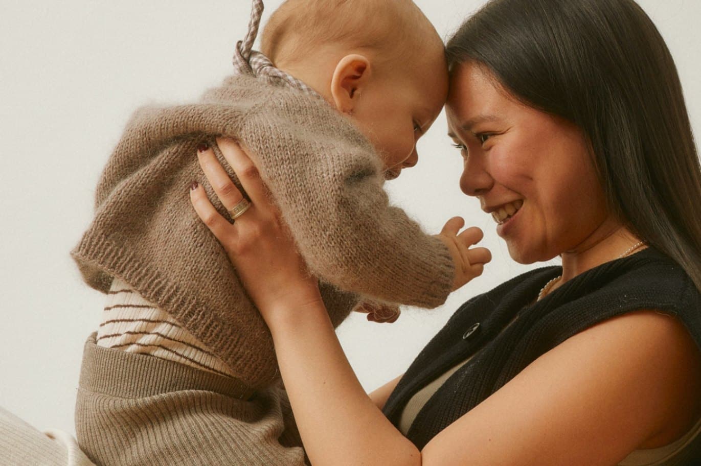 Building a Secure Attachment Bond with Your Baby image